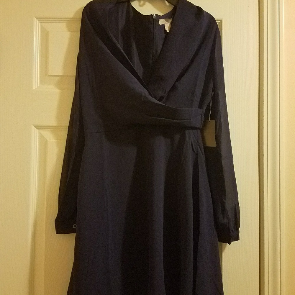 Dress - Picture 1 of 2